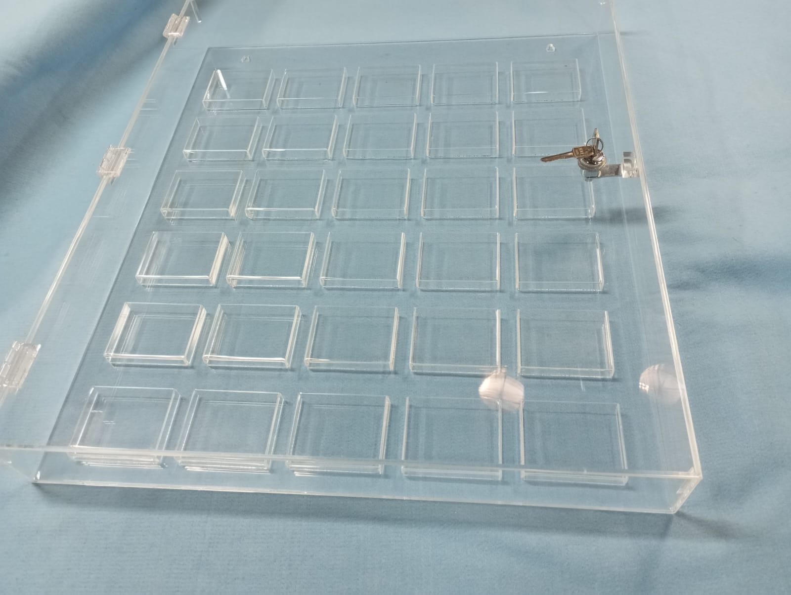 ARMÁRIO DE ACRÍLICO PARA DOSÍMETROS